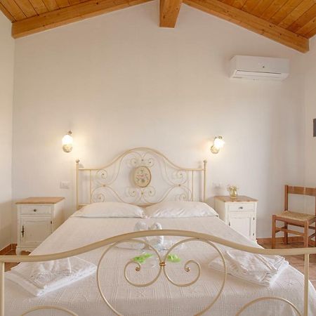 Agriturismo Mieleamaro Villa Olbia Eksteriør billede