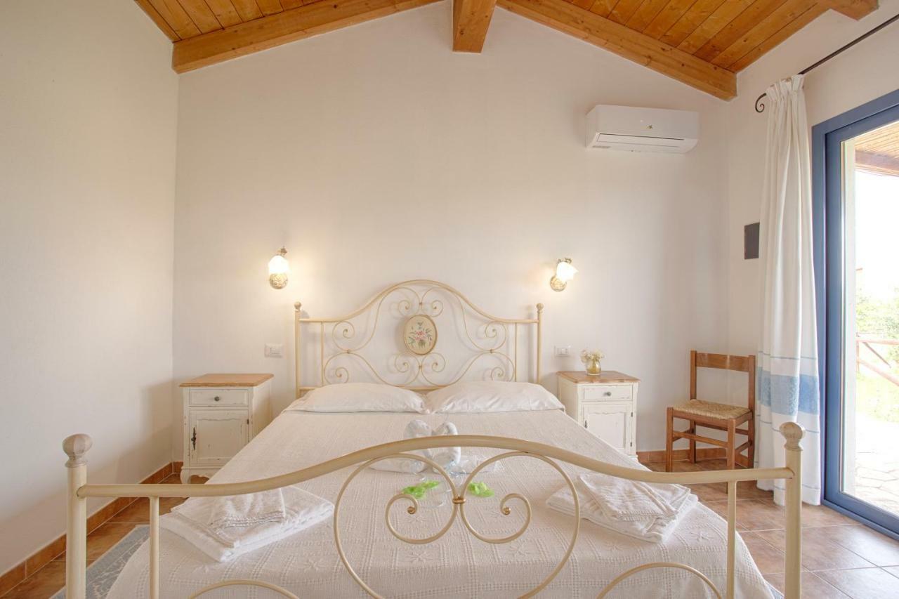 Agriturismo Mieleamaro Villa Olbia Eksteriør billede