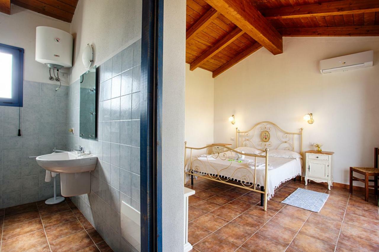 Agriturismo Mieleamaro Villa Olbia Eksteriør billede