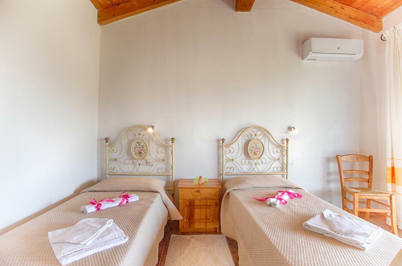 Agriturismo Mieleamaro Villa Olbia Eksteriør billede