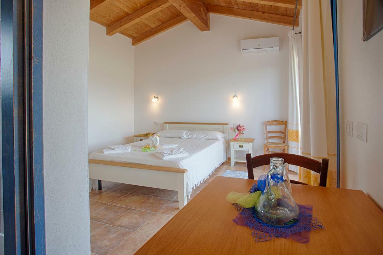 Agriturismo Mieleamaro Villa Olbia Eksteriør billede