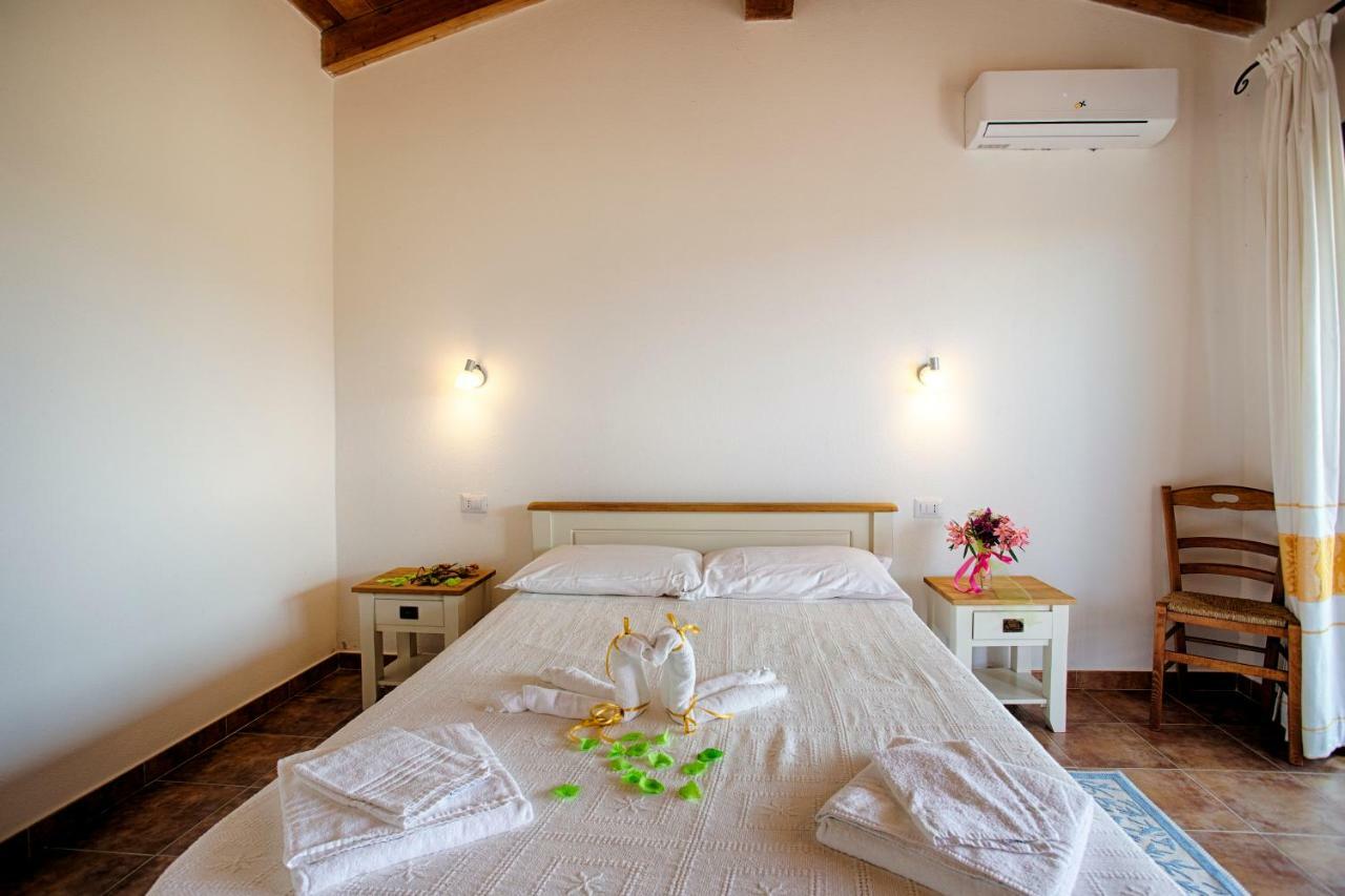 Agriturismo Mieleamaro Villa Olbia Eksteriør billede